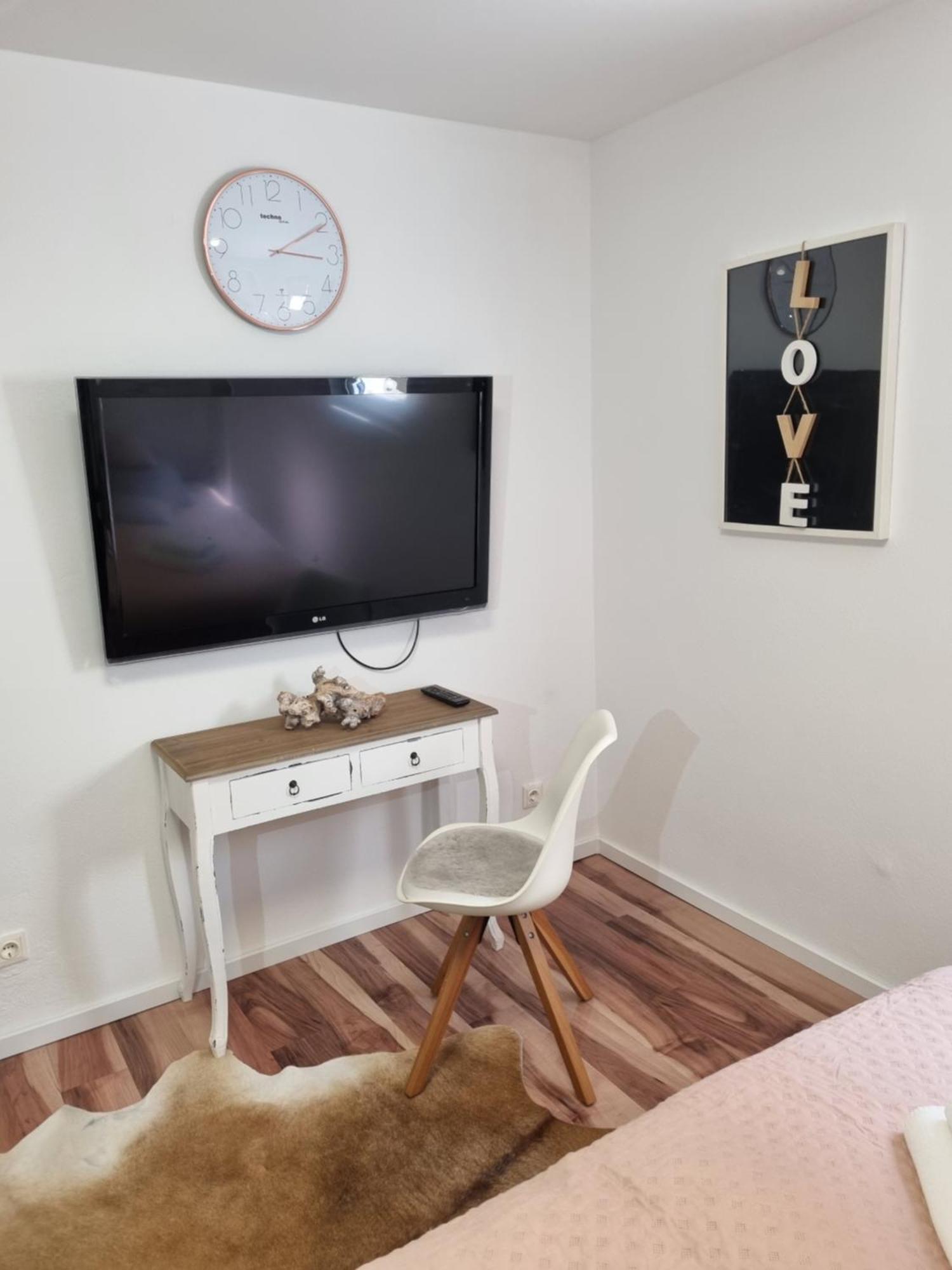 Appartment Im Untergeschoss 弗赖拉辛 外观 照片